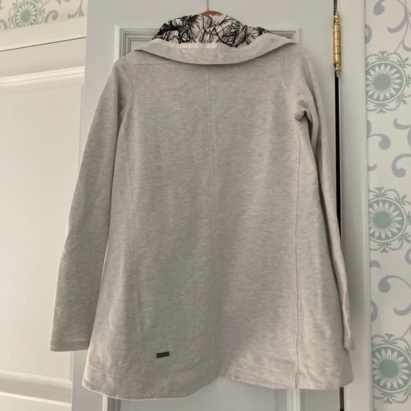 Lululemon savasana method wrap ghost nesting bird jacket size 6 - Picture 8 of 10